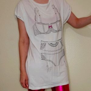 Forever 21 lingerie prjnt on shirt Bachelorette